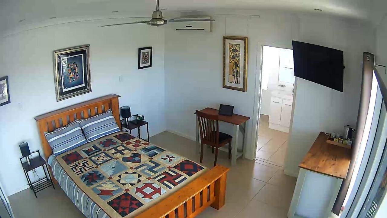 Margs Bed And Breakfast Bowen Extérieur photo